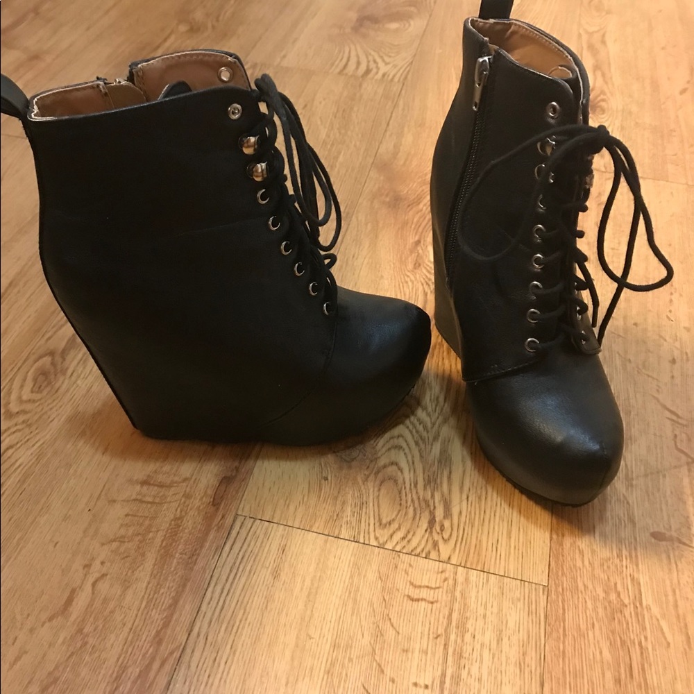 Cute, comfortable, black combat wedges